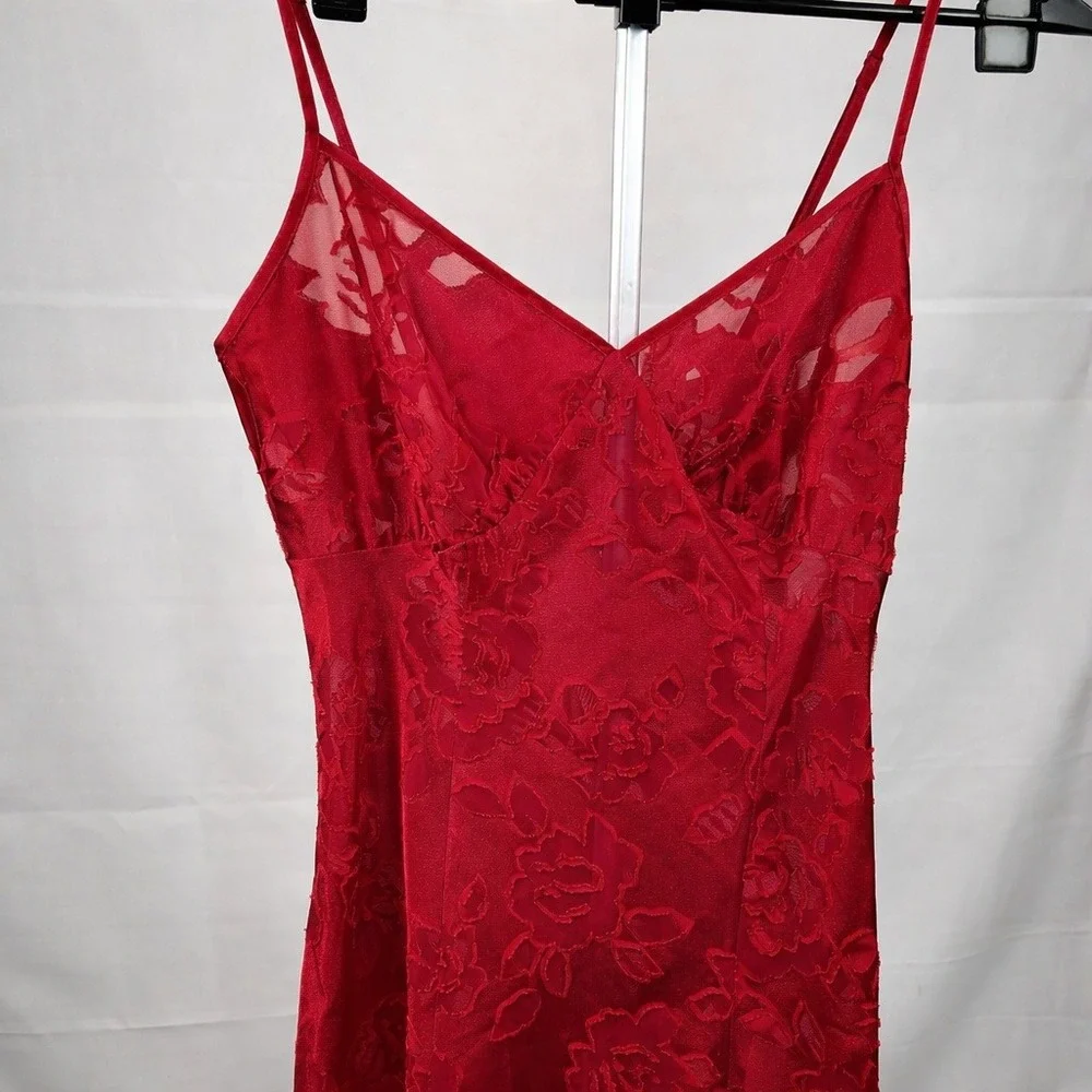 Victoria's Secret‎ Gold Label Red Lace Romantic Maxi Slip Dress, Small